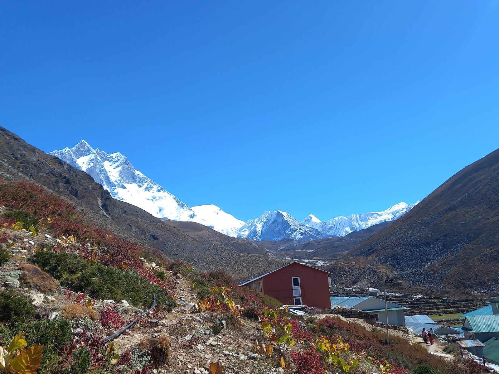 Trek from Lobuche to Gorakshep