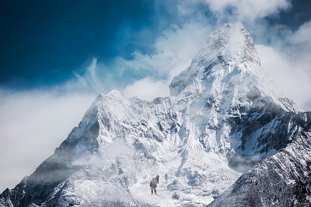 Ascend to Camp 1 (5,700m)
