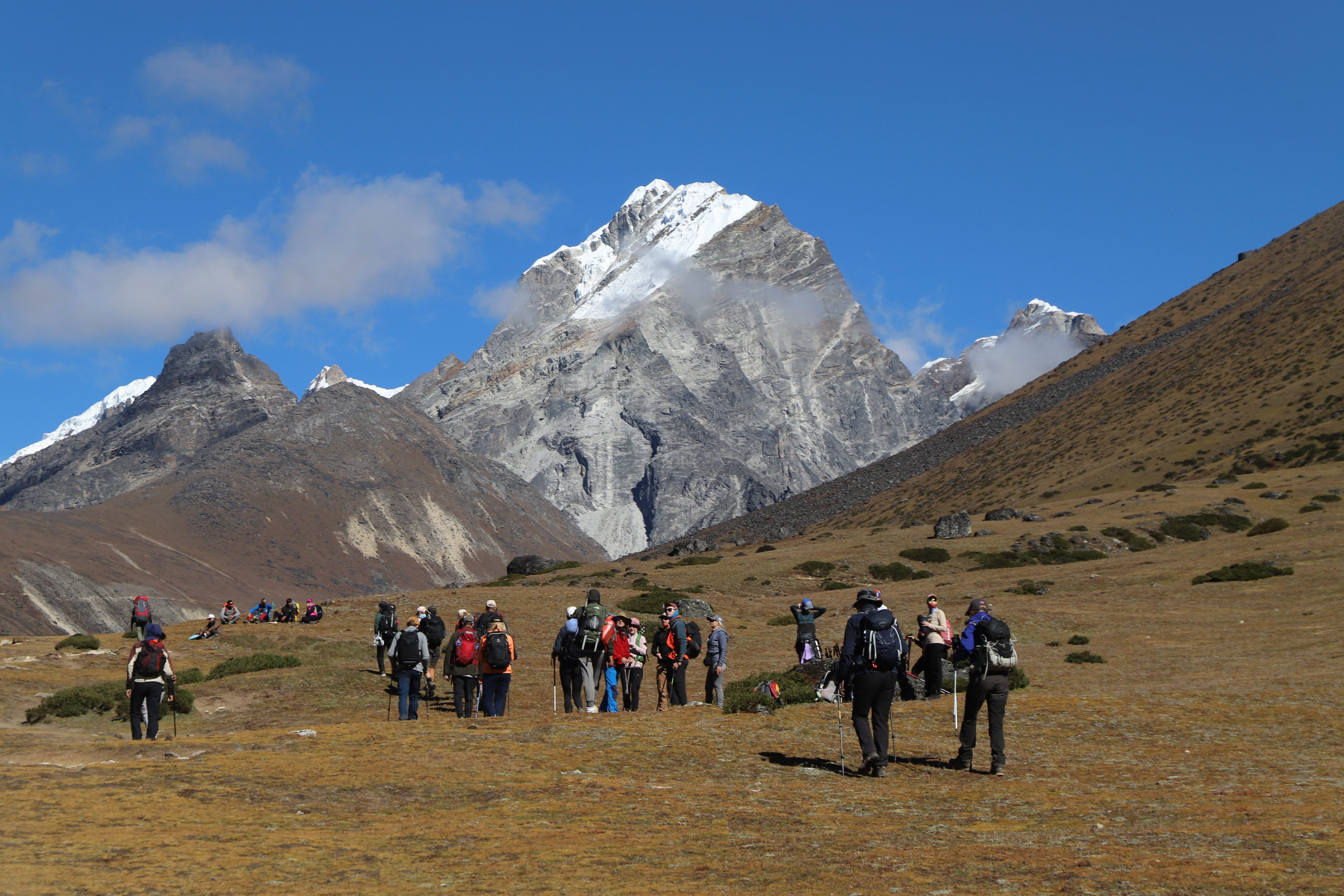 Meet Up at Lobuche (4940m)