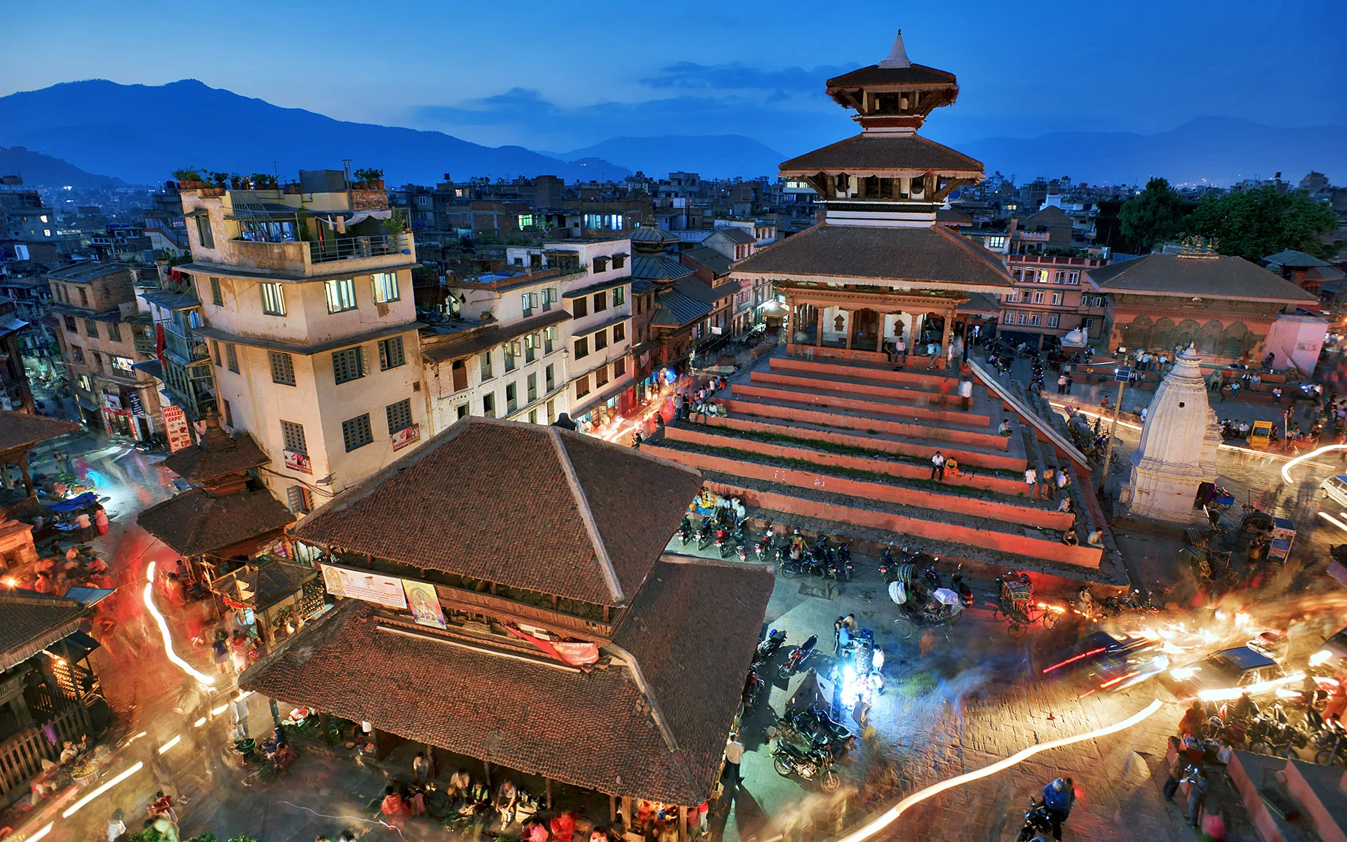 Rest in Kathmandu, Expedition briefing and preparing