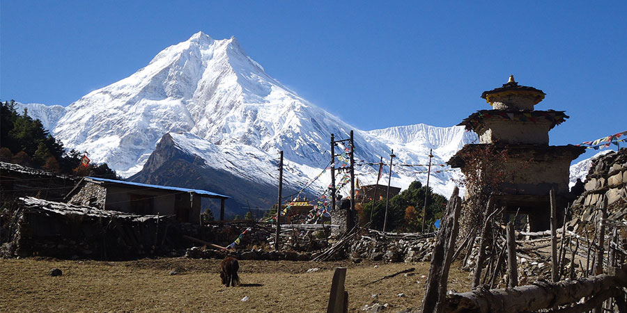 Trek from Sama Gaun to Manaslu Base Camp (4,700m)