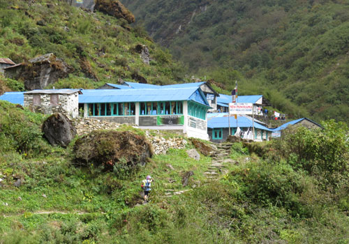 Trek to Deurali