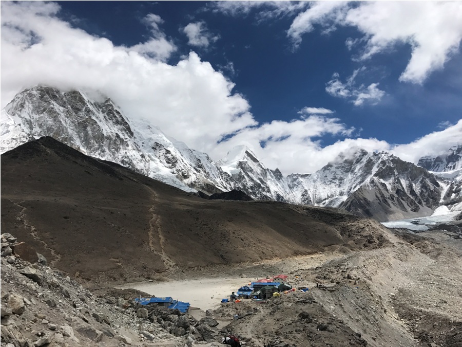 Trek to Lobuche (4,910 m)