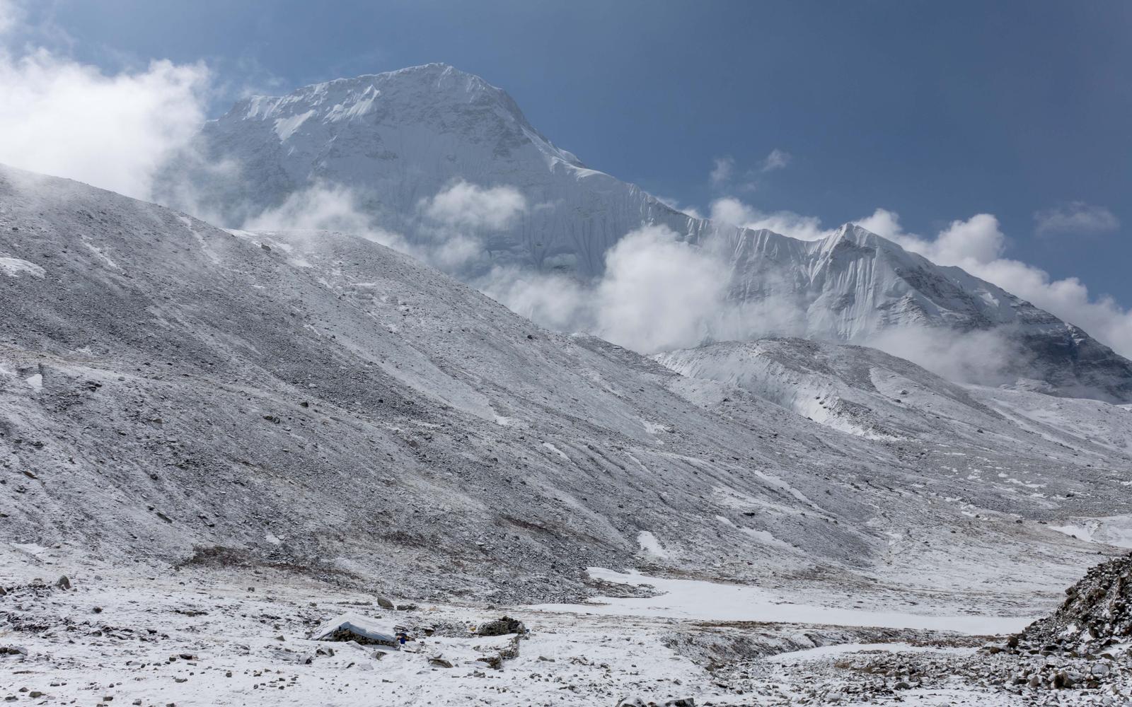 Trek to Seto Pokhari (5,035m)