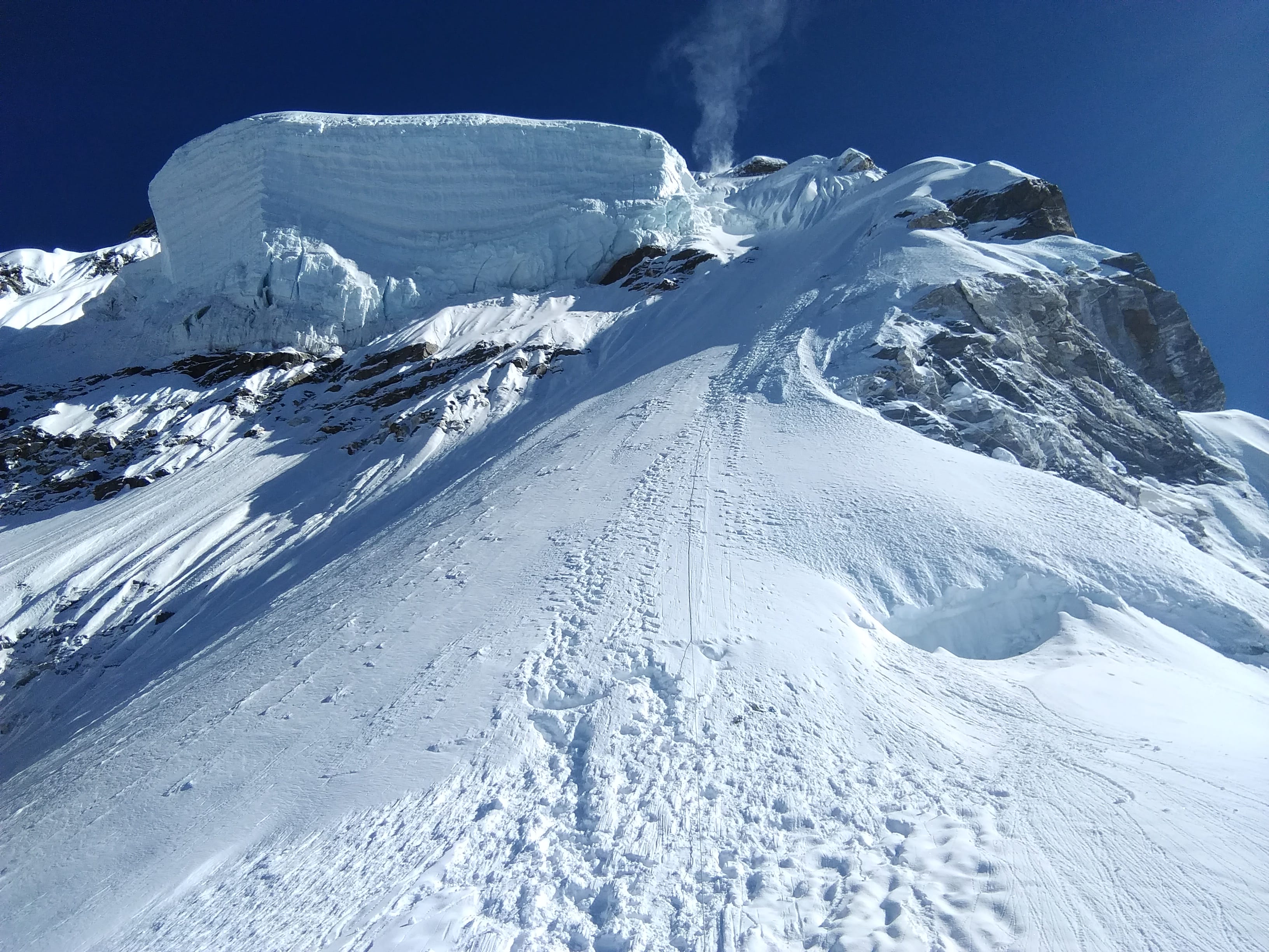 Discover Nepal’s Himalayas with Expert Guides