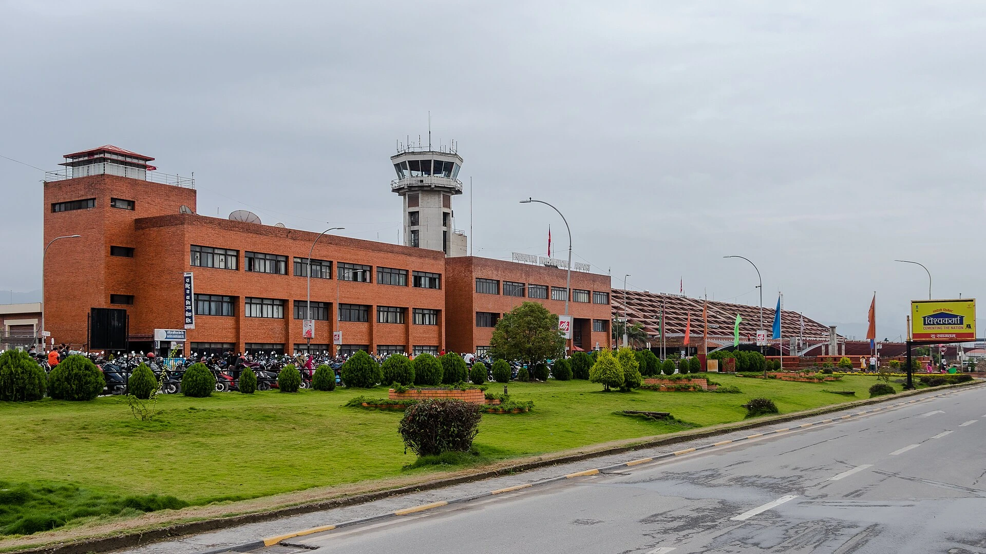 Arrive in Kathmandu (1,400 m)