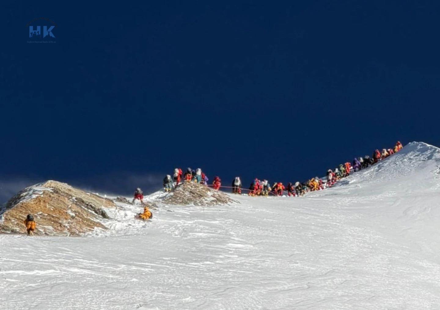 climbers-queue-at-south-col-everest